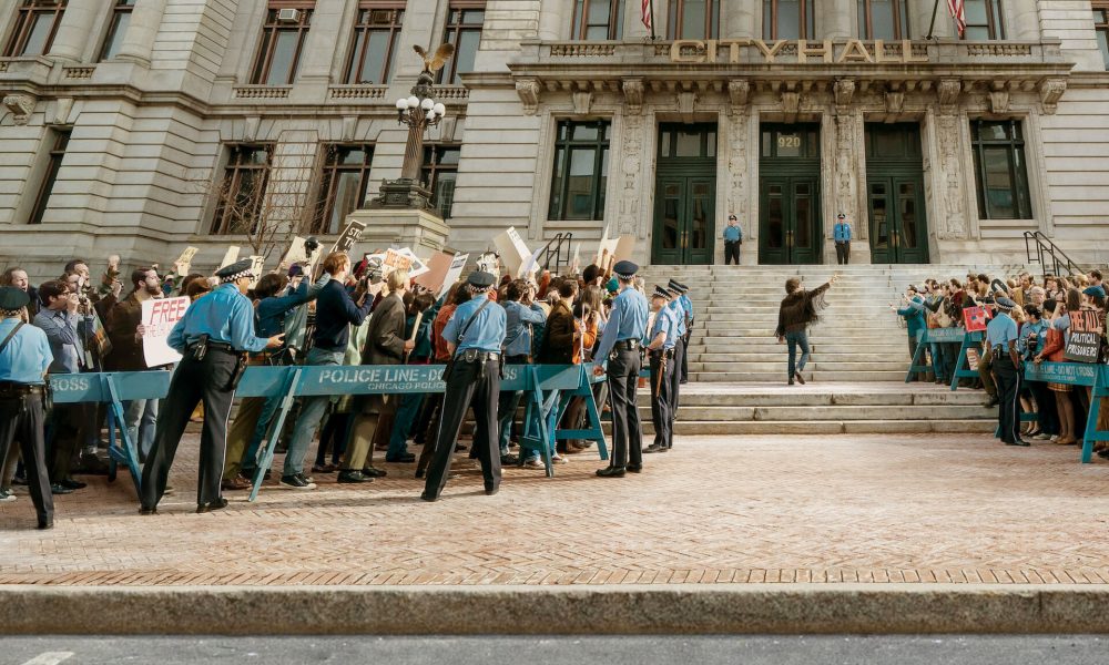 Os-7-de-Chicago-Netflix-Crítica-sem-spoiler